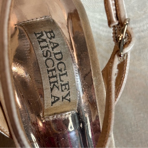 BADGLEY MISCHKA Sz 8 Clara Embellished Pearls Block Heel Ankle Straps Sandals - Picture 6 of 16